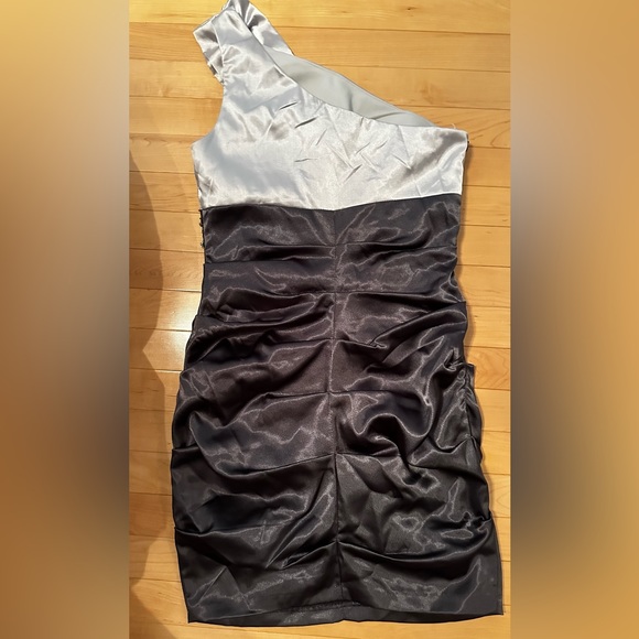 Dress Le Chateau - Picture 4 of 4